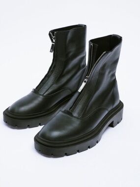 Zara Zippered Black Leather Ankle Boots size EU 39